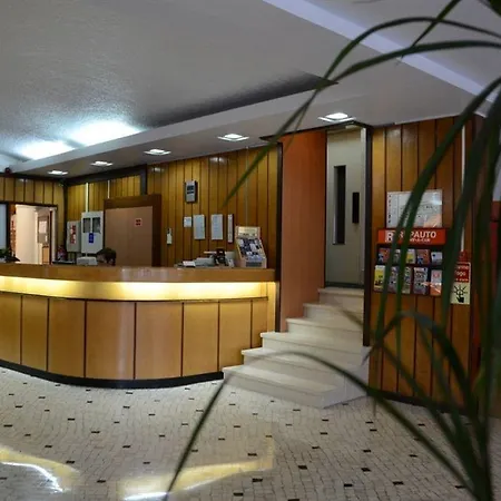 Flamingo Otel 3*
