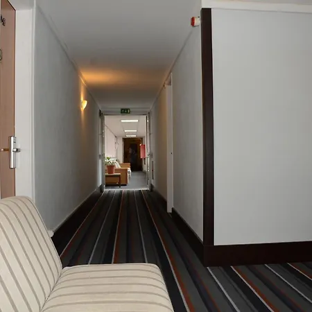 Flamingo 3*