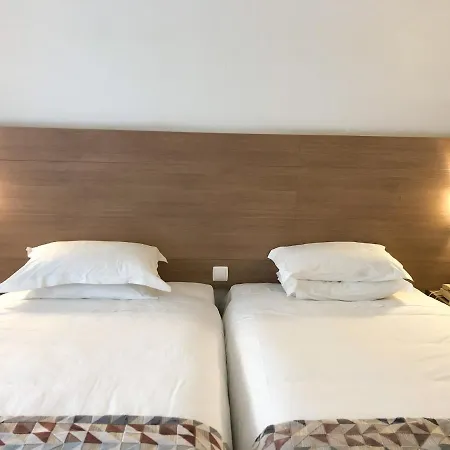 Flamingo 3*